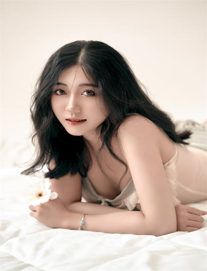 最近中文高清字幕免费版_夫妻一场精彩视频